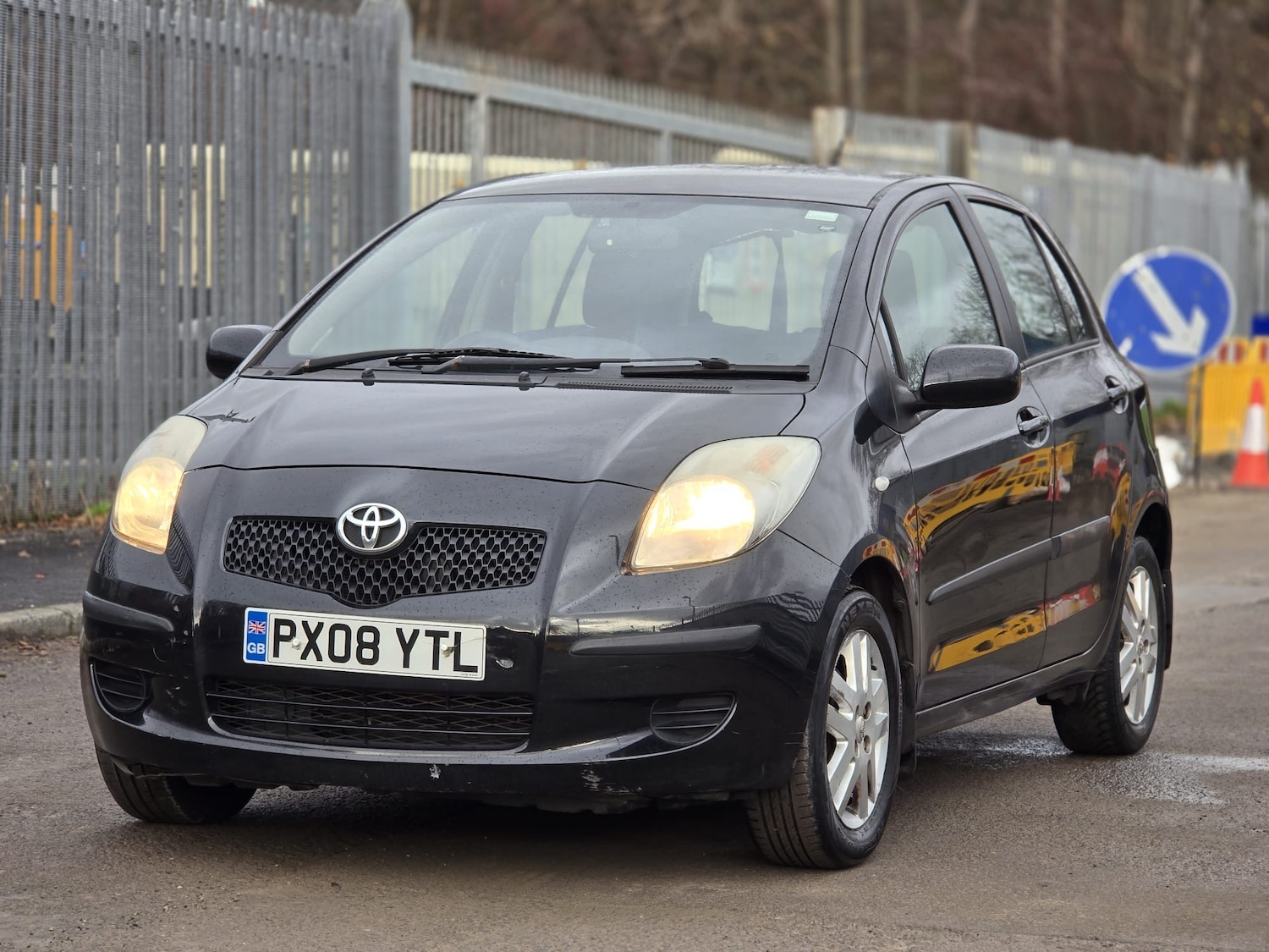 Used Toyota Yaris 2008 for sale - 77350448: Photo 2