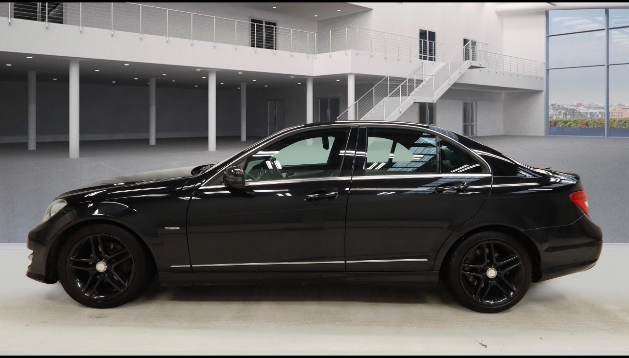 Used Mercedes-Benz C Class 2011 for sale - 77901849: Photo 6