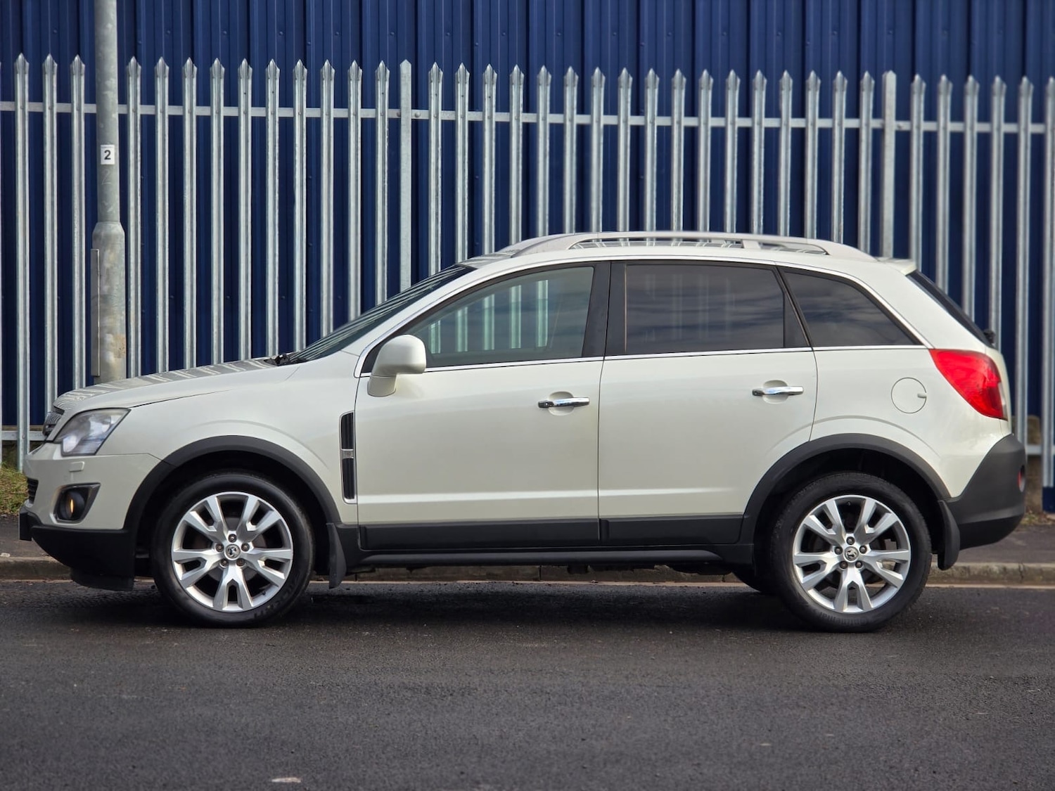 Used Vauxhall Antara 2012 for sale - 77404244: Photo 13