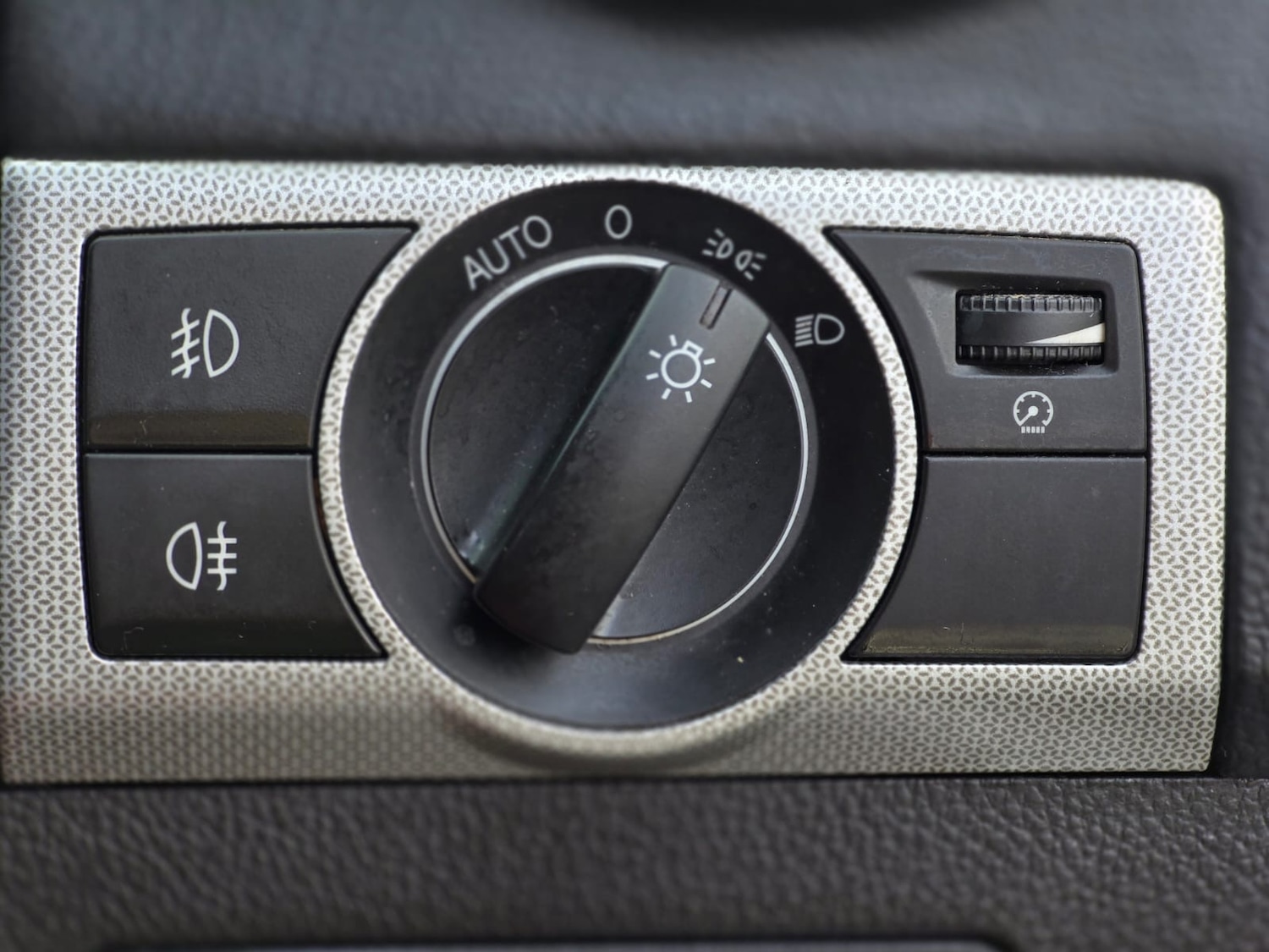 Used Vauxhall Antara 2012 for sale - 77404244: Photo 24