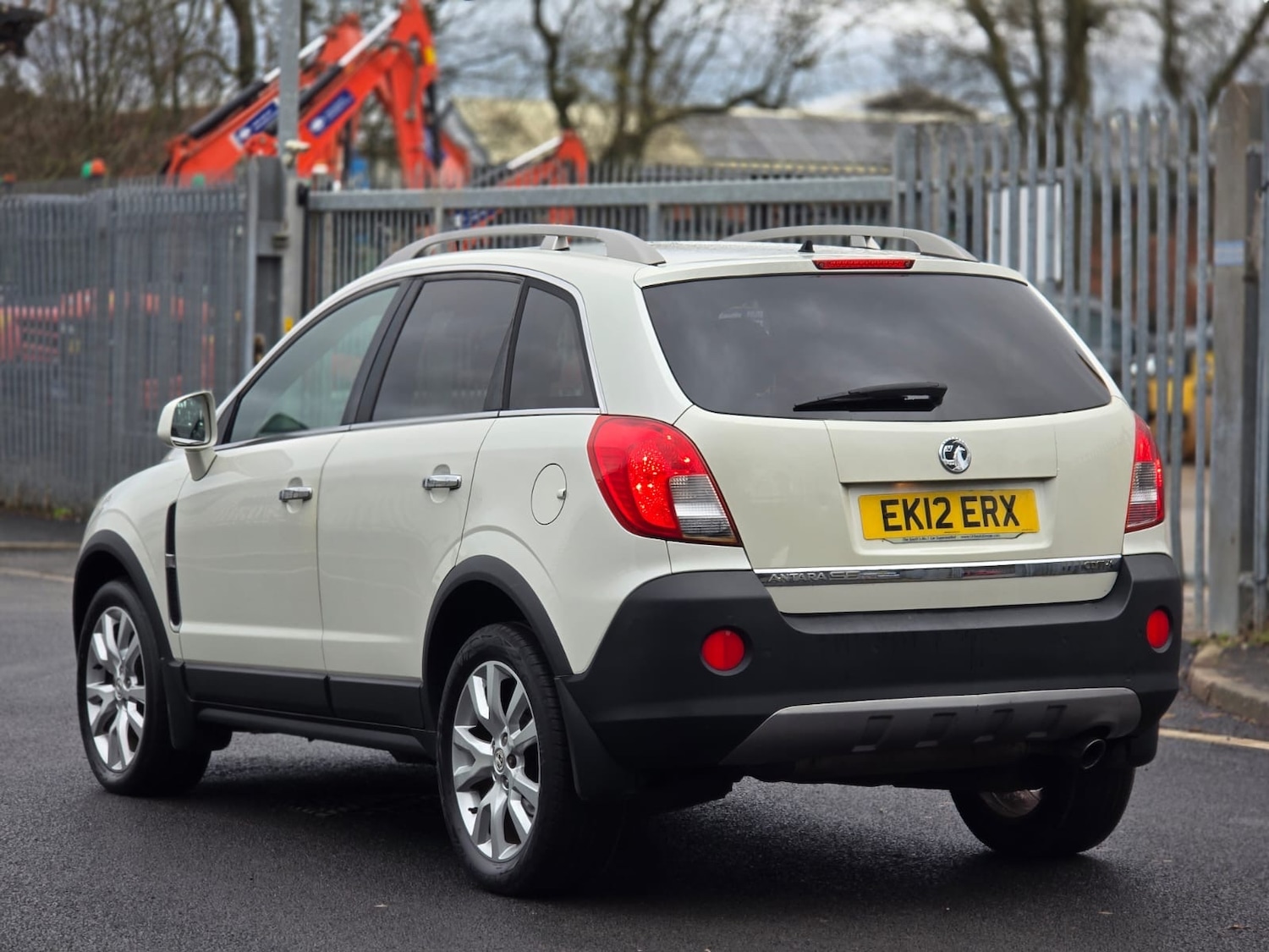 Used Vauxhall Antara 2012 for sale - 77404244: Photo 8