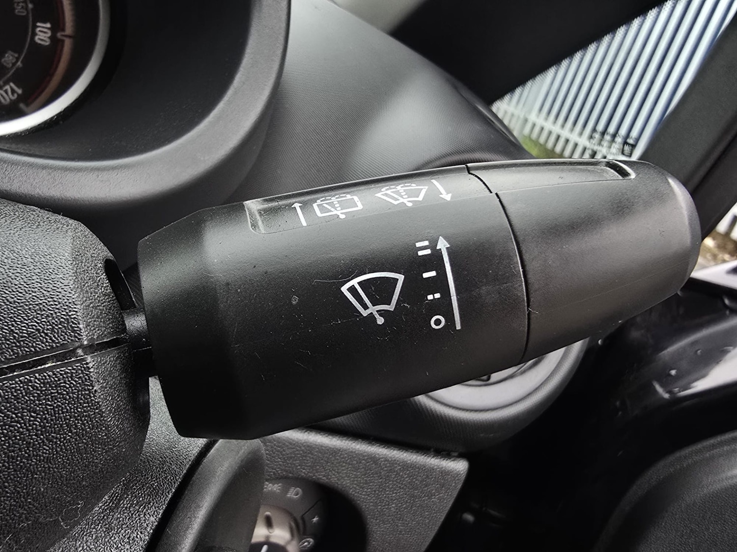 Used Vauxhall Corsa 2009 for sale - 77062083: Photo 28