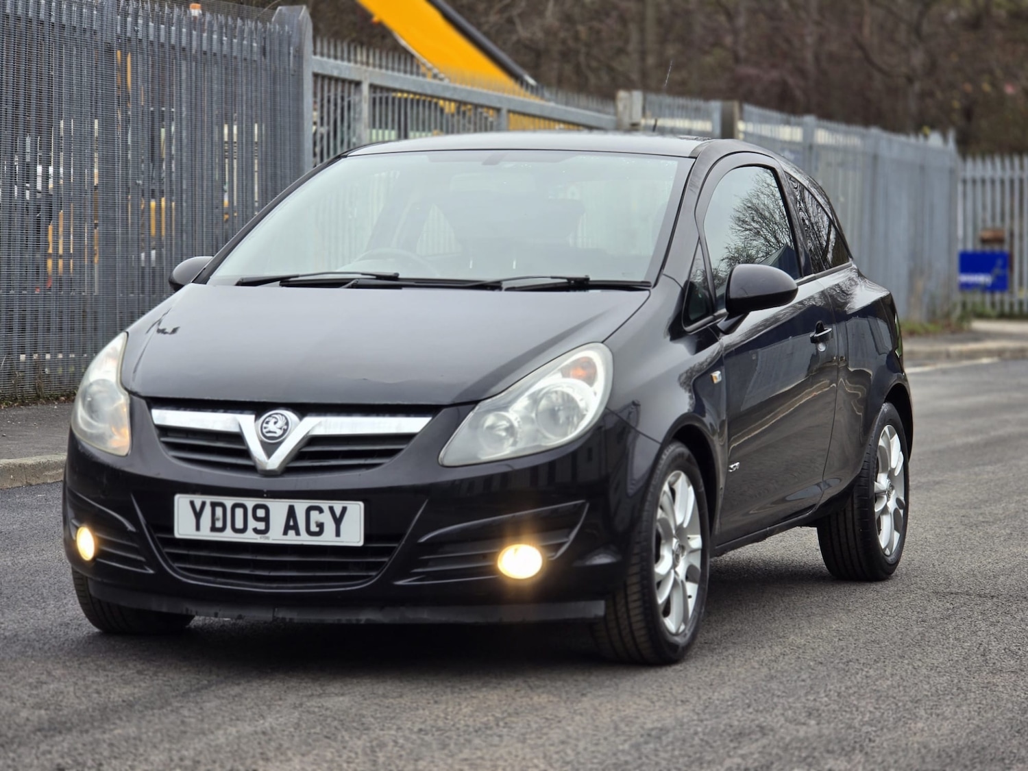 Used Vauxhall Corsa 2009 for sale - 77062083: Photo 5