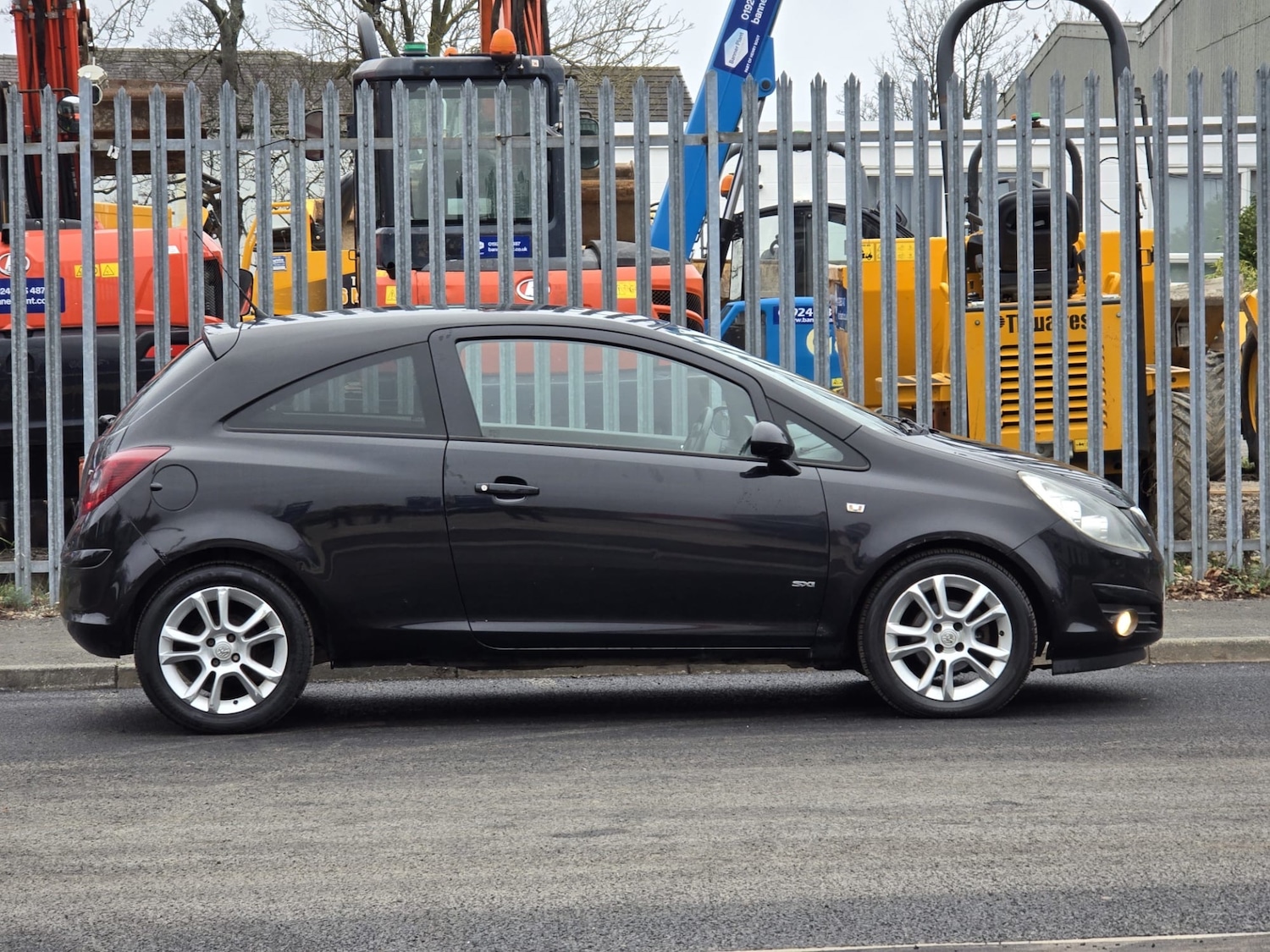 Used Vauxhall Corsa 2009 for sale - 77062083: Photo 9