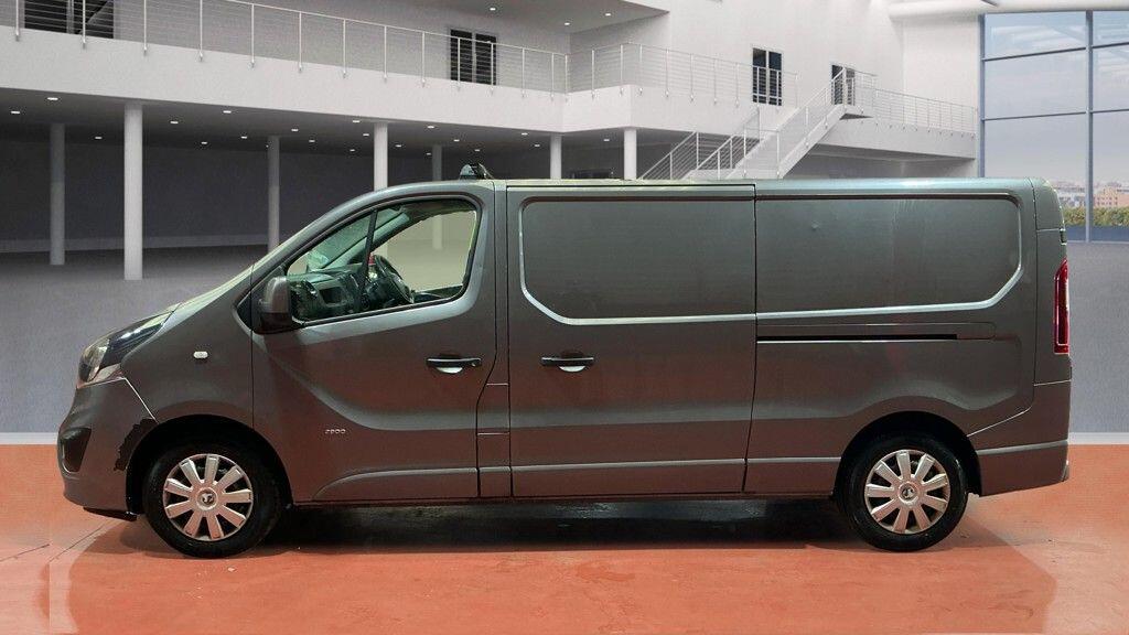 Used Vauxhall Vivaro 2016 for sale - 76360842: Photo 3
