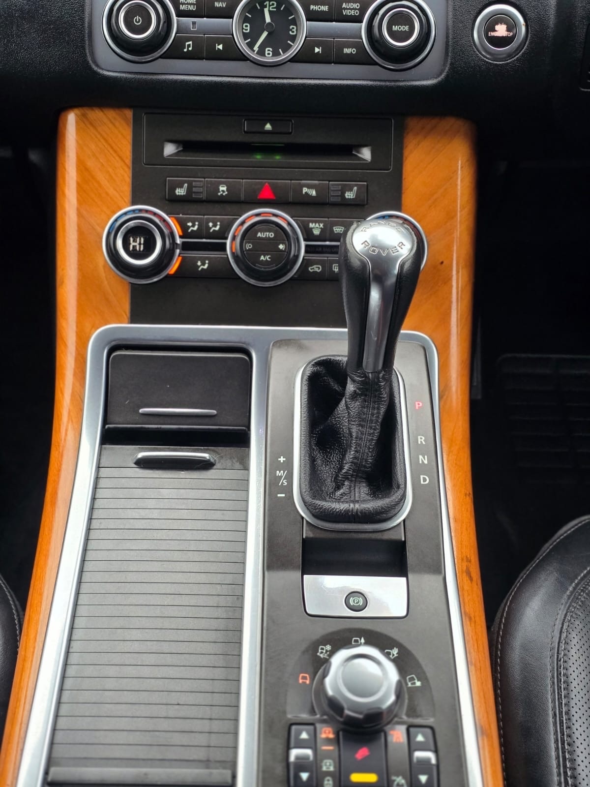 Used Land Rover Range Rover Sport 2009 for sale - 77350449: Photo 28