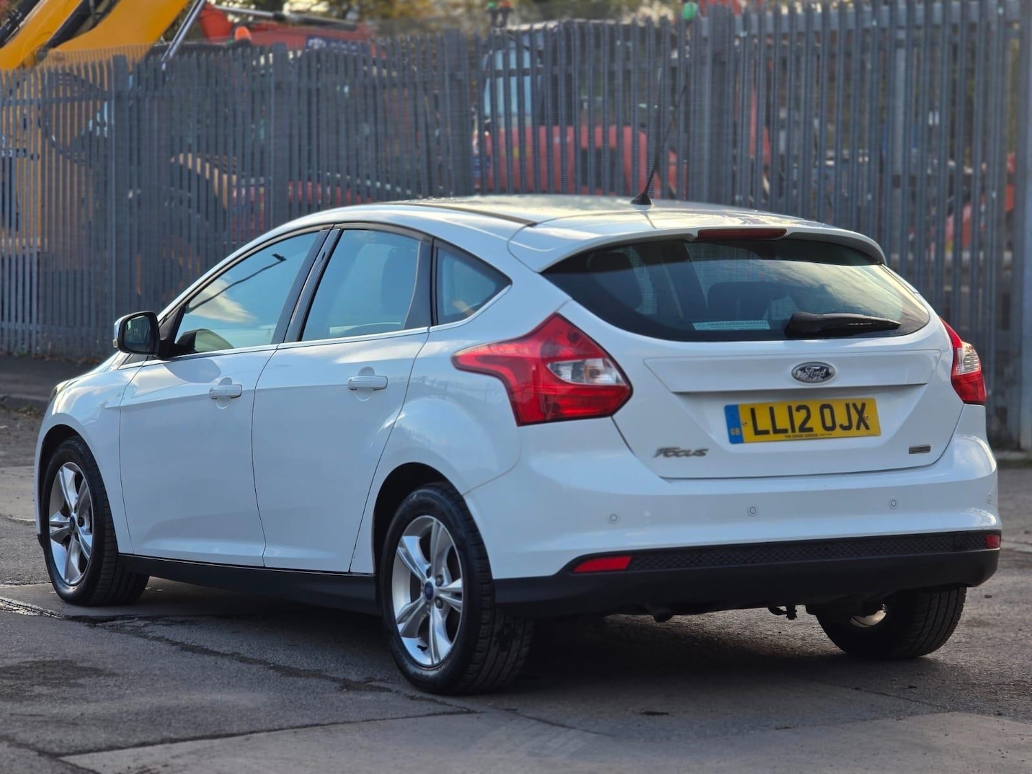 Used Ford Focus 2012 for sale - 76388076: Photo 10