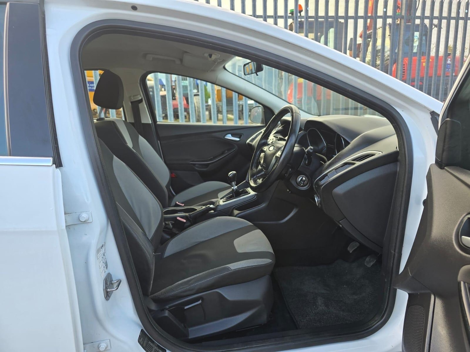 Used Ford Focus 2012 for sale - 76388076: Photo 24