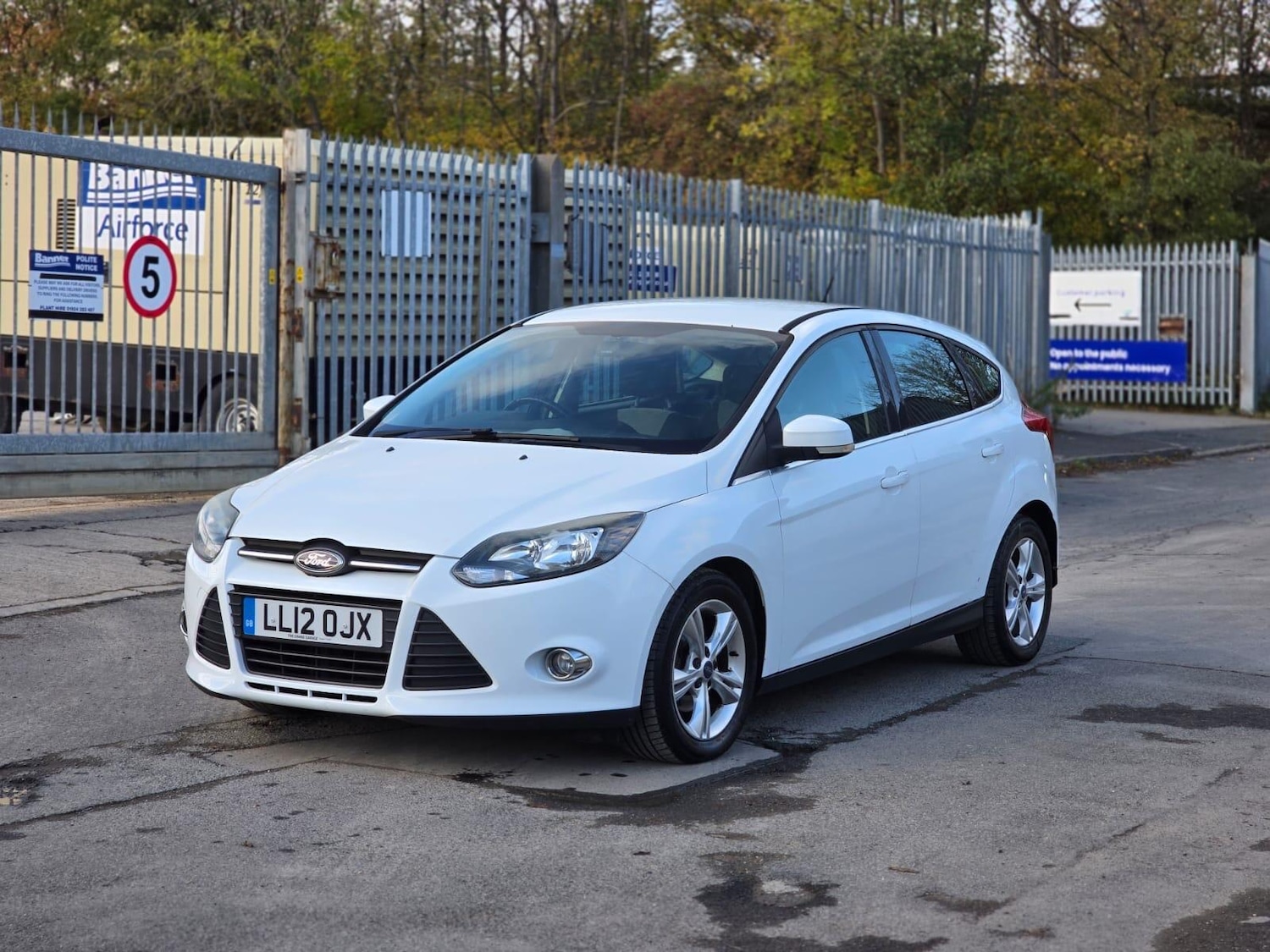 Used Ford Focus 2012 for sale - 76388076: Photo 4