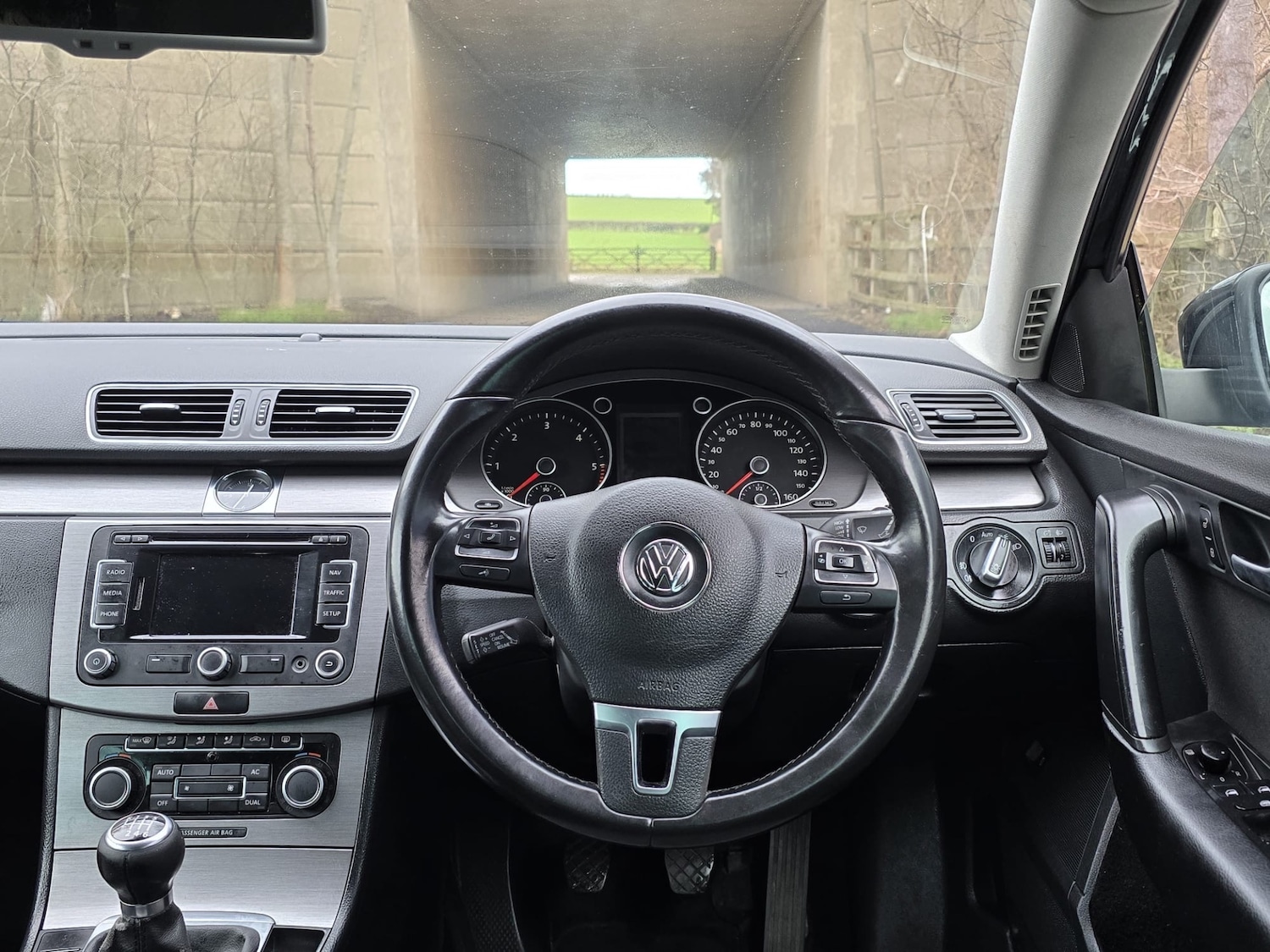 Used Volkswagen Passat 2011 for sale - 77218330: Photo 16