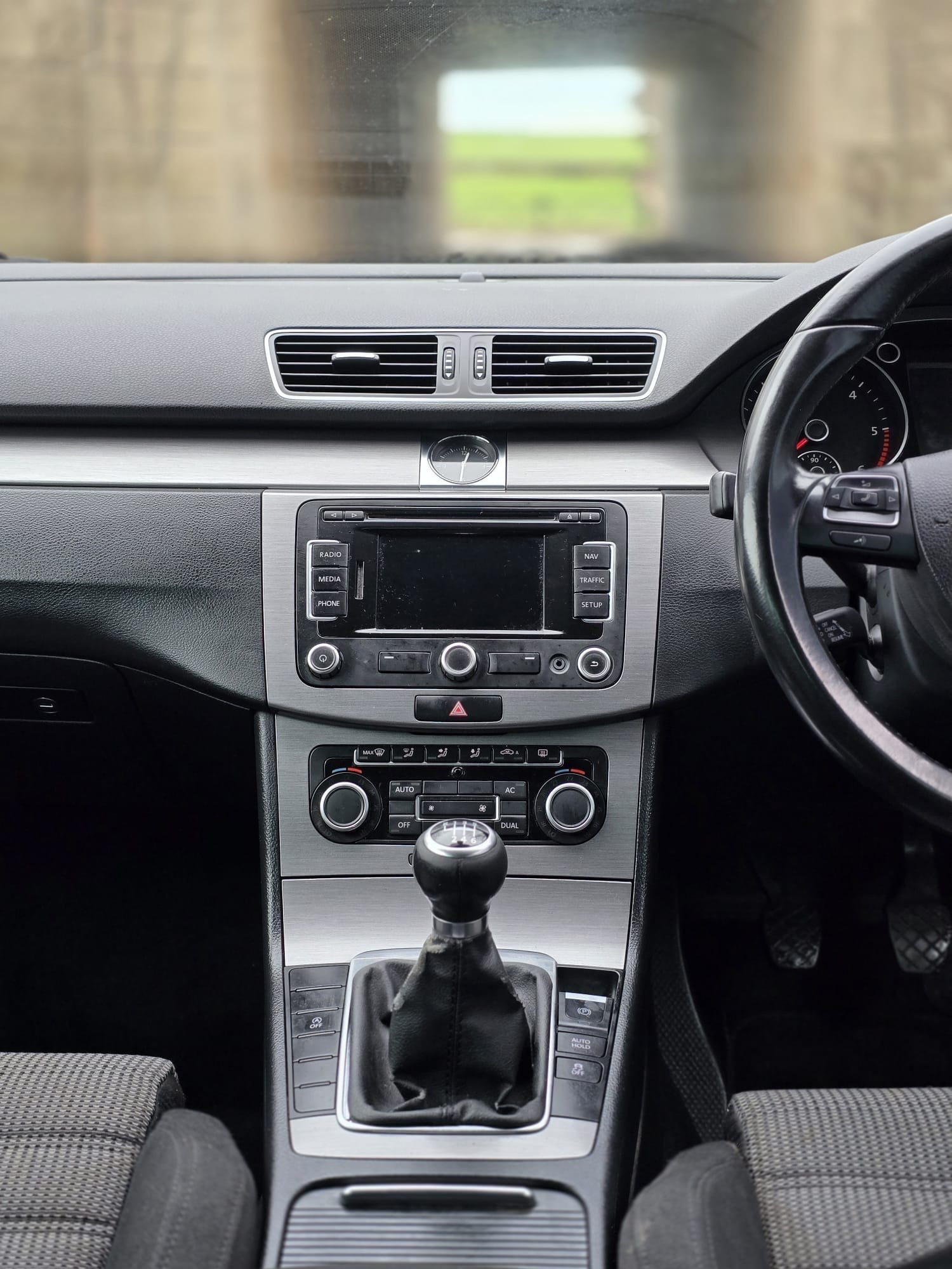 Used Volkswagen Passat 2011 for sale - 77218330: Photo 17