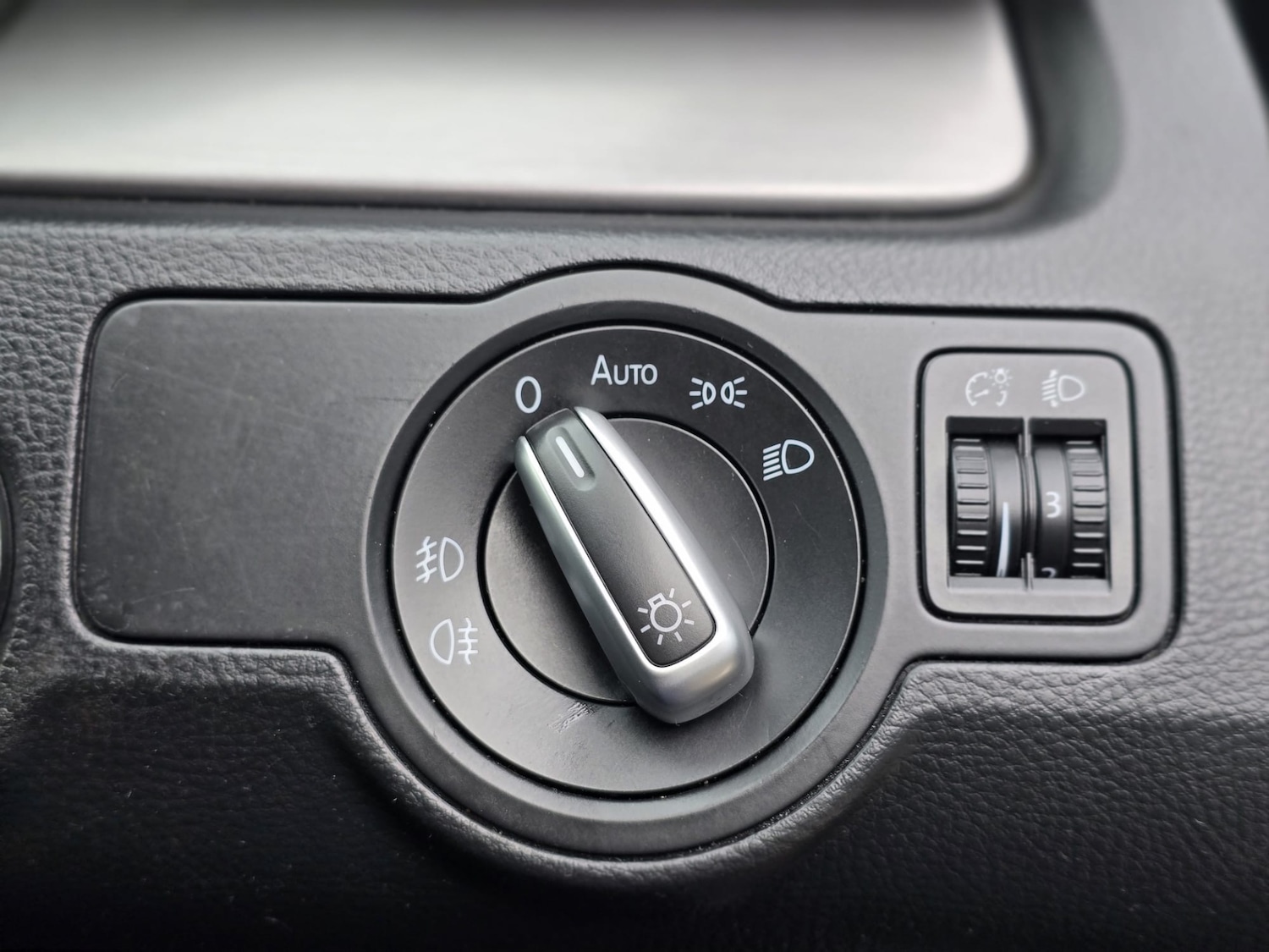 Used Volkswagen Passat 2011 for sale - 77218330: Photo 20