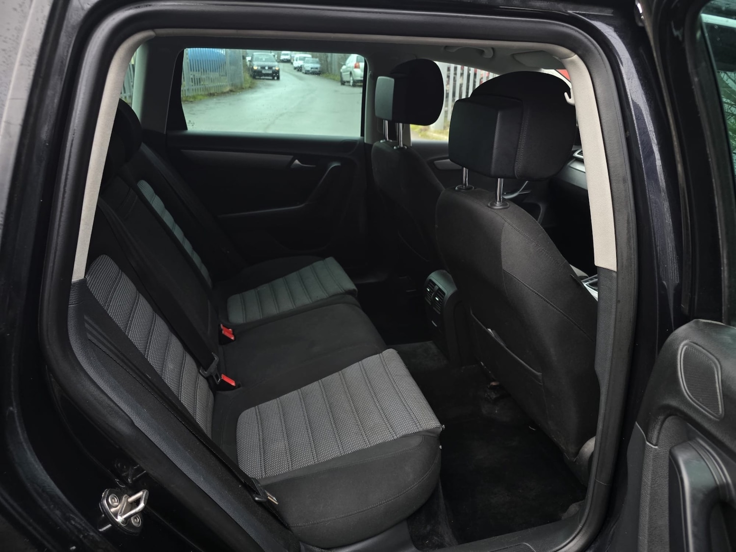 Used Volkswagen Passat 2011 for sale - 77218330: Photo 29