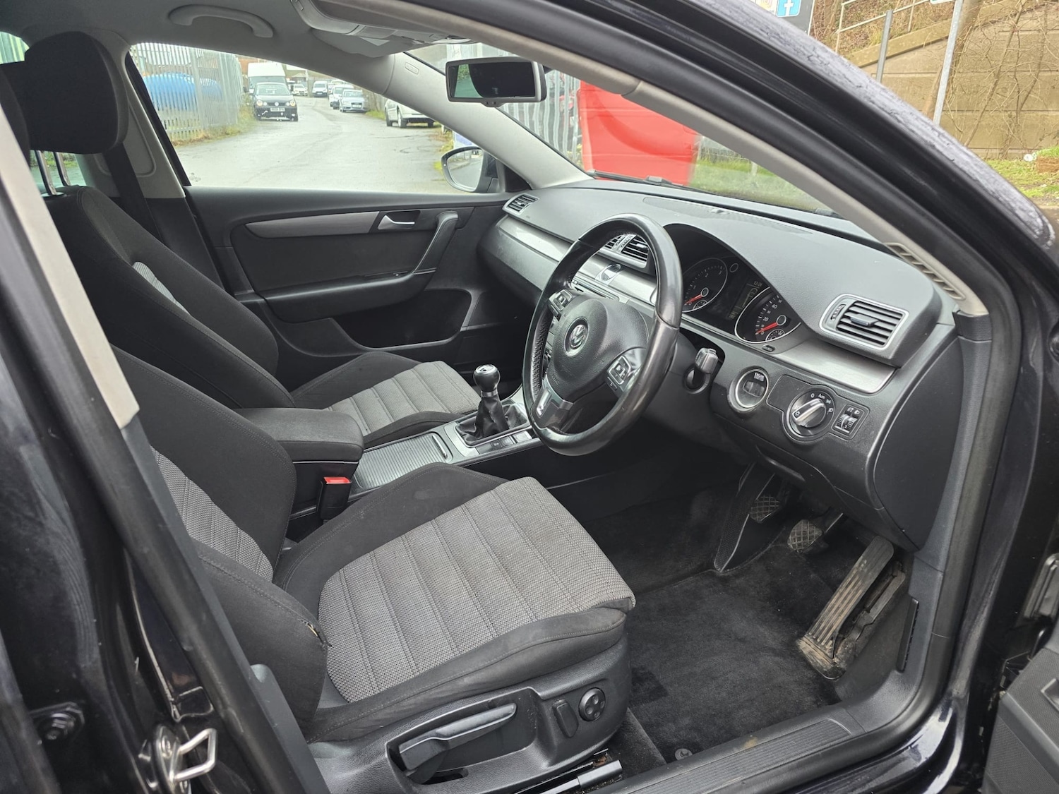 Used Volkswagen Passat 2011 for sale - 77218330: Photo 33