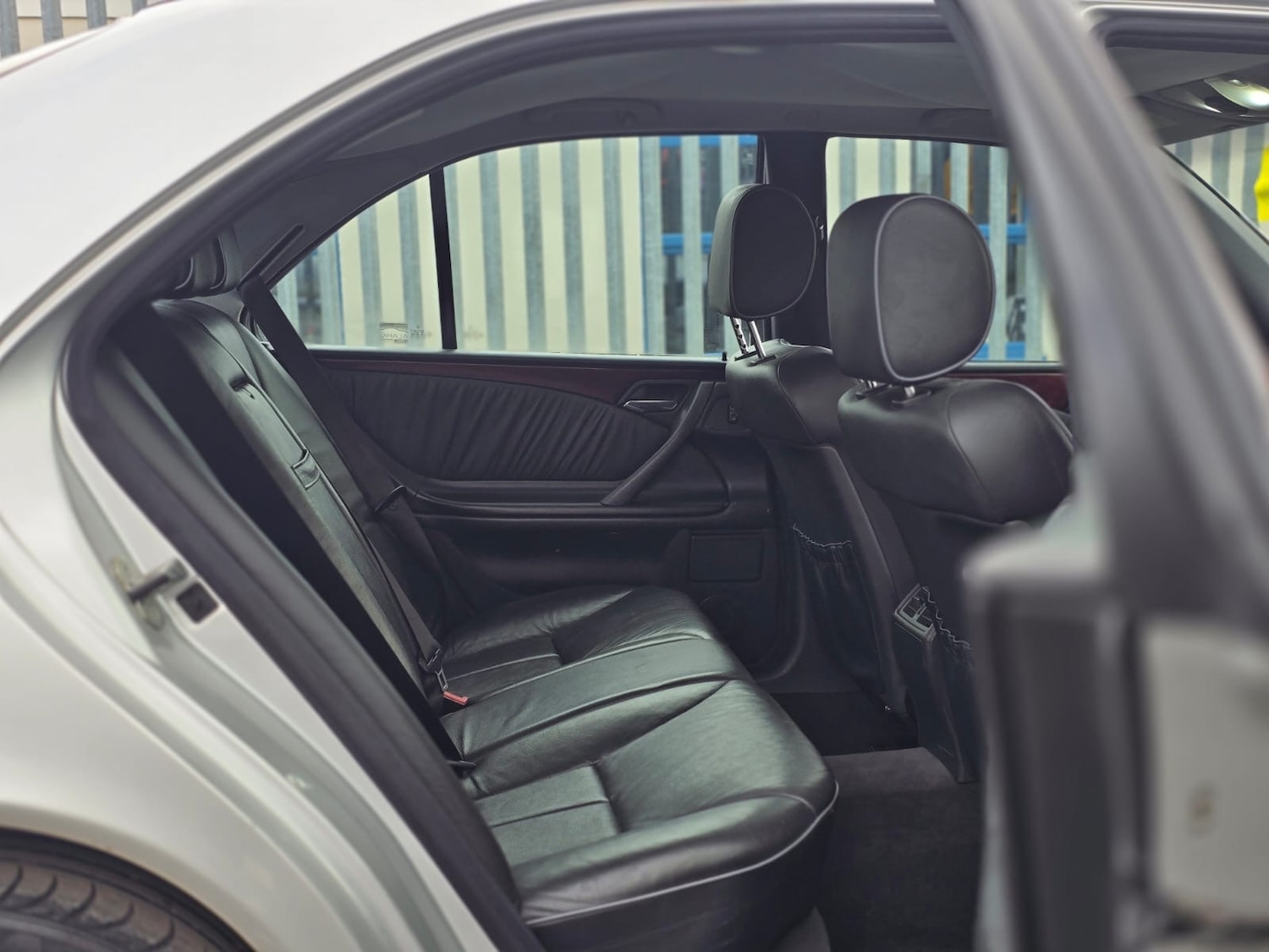 Used Mercedes-Benz E Class 2003 for sale - 77631395: Photo 17