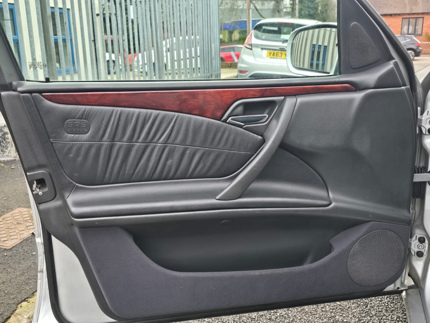 Used Mercedes-Benz E Class 2003 for sale - 77631395: Photo 20