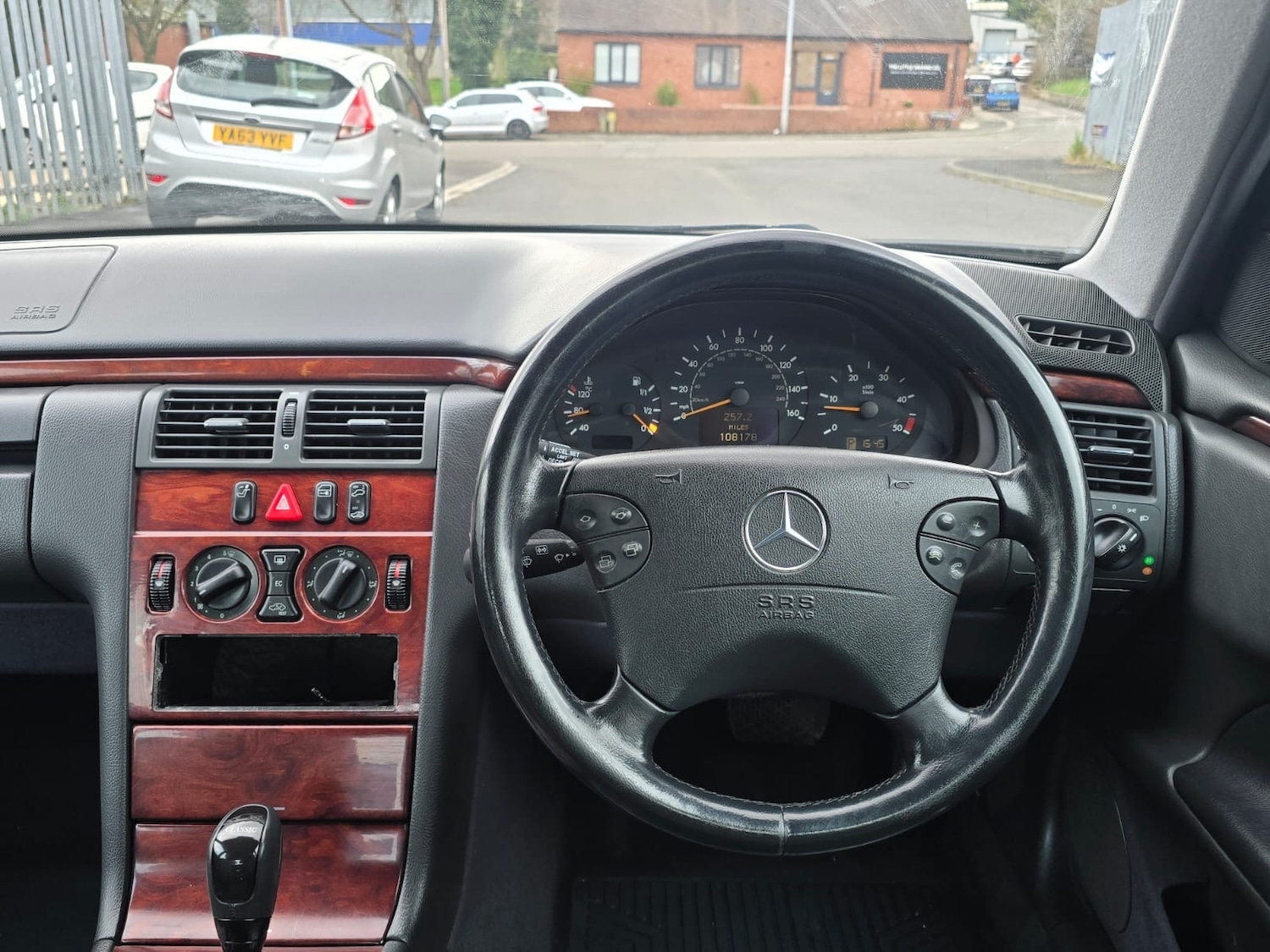 Used Mercedes-Benz E Class 2003 for sale - 77631395: Photo 21