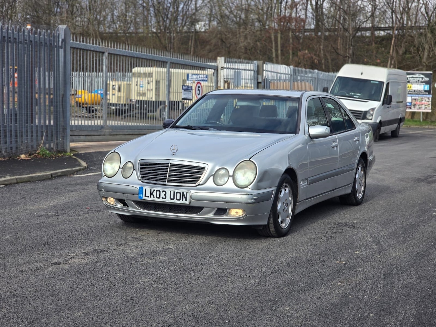 Used Mercedes-Benz E Class 2003 for sale - 77631395: Photo 3