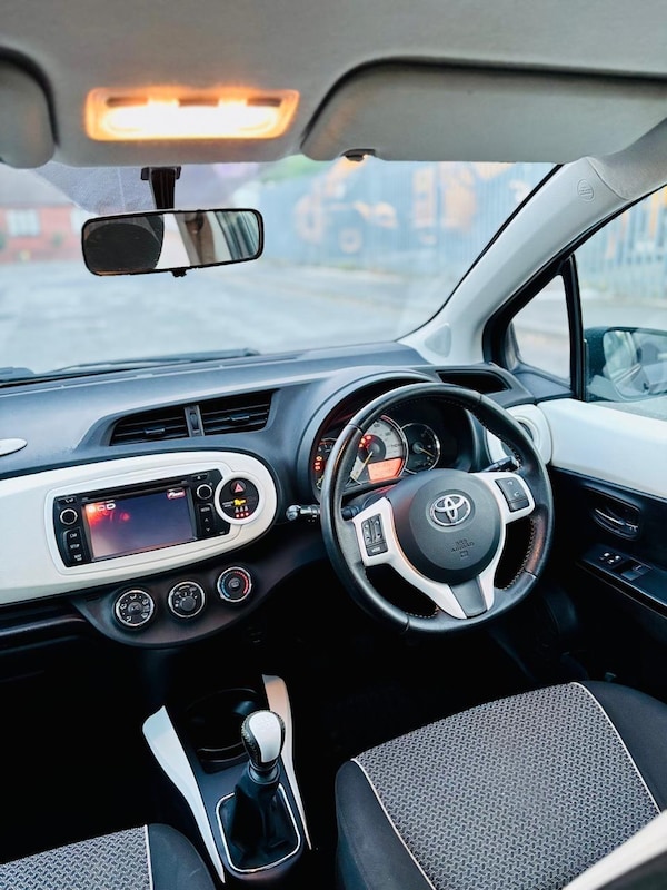 Used Toyota Yaris 2013 for sale - 76251343: Photo 27
