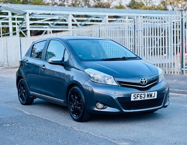Used Toyota Yaris 2013 for sale - 76251343: Photo 2