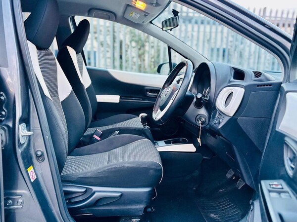 Used Toyota Yaris 2013 for sale - 76251343: Photo 32