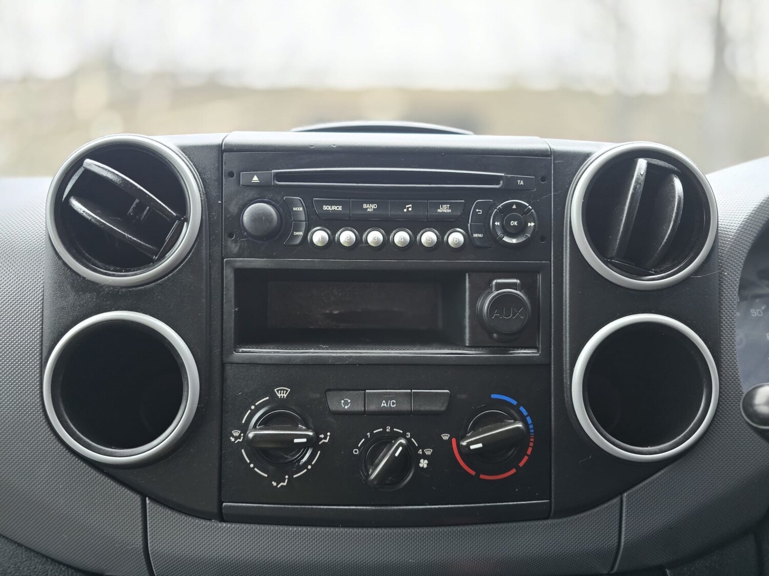 Used Peugeot Partner 2016 for sale - 77336849: Photo 10