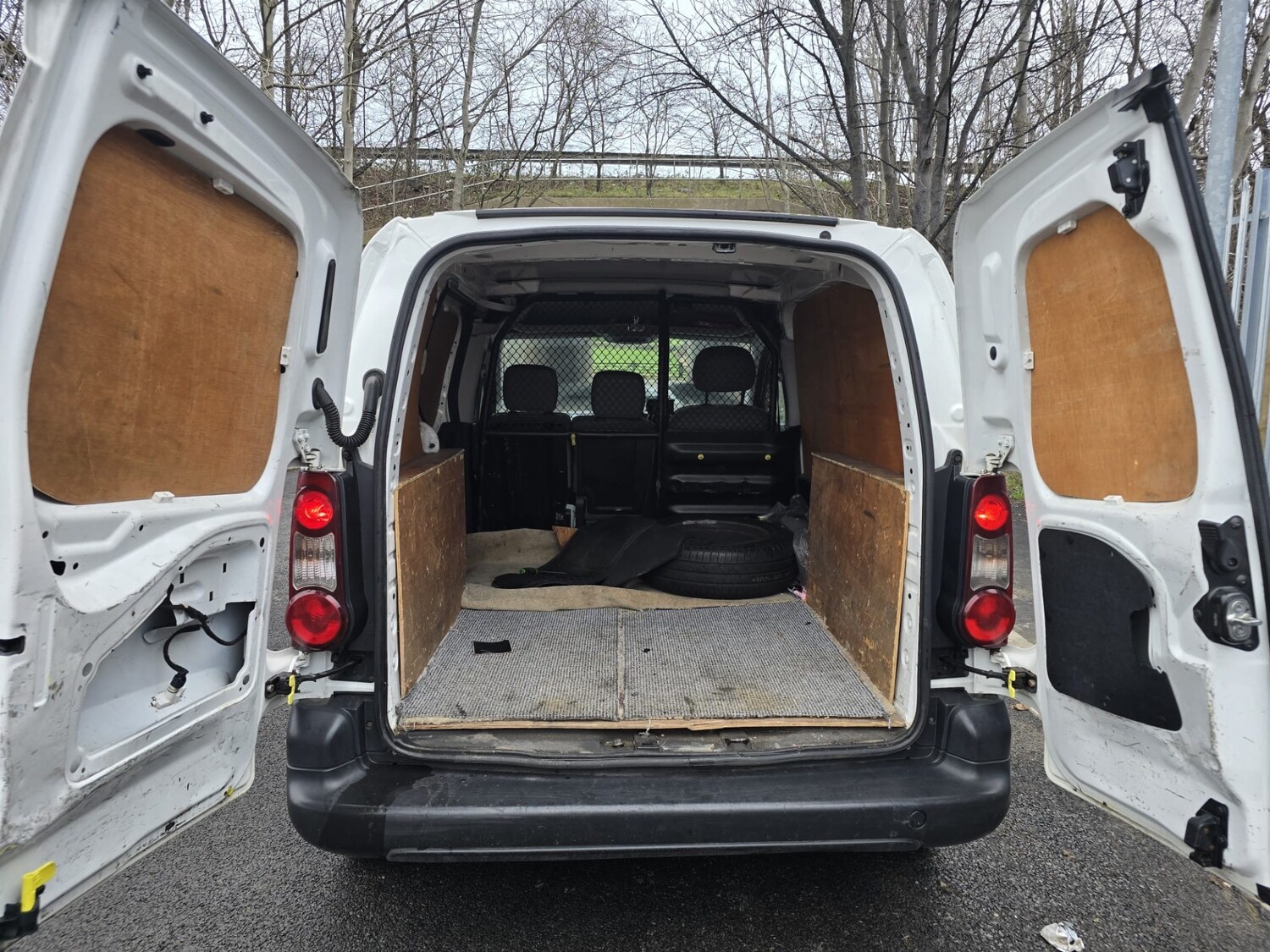 Used Peugeot Partner 2016 for sale - 77336849: Photo 15