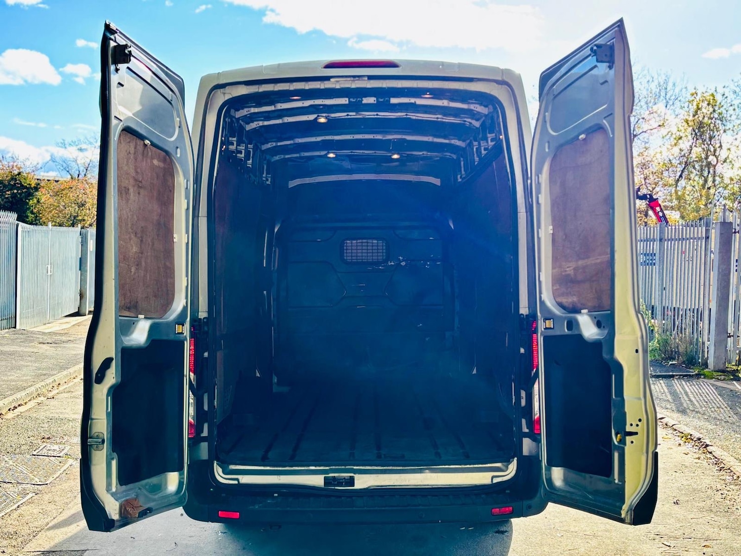 Used Ford Transit 2019 for sale - 77692064: Photo 13