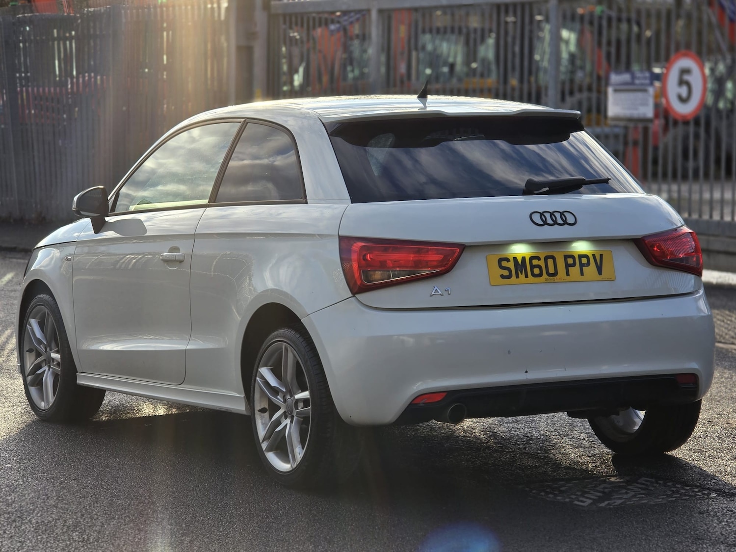 Used Audi A1 2010 for sale - 77641789: Photo 6
