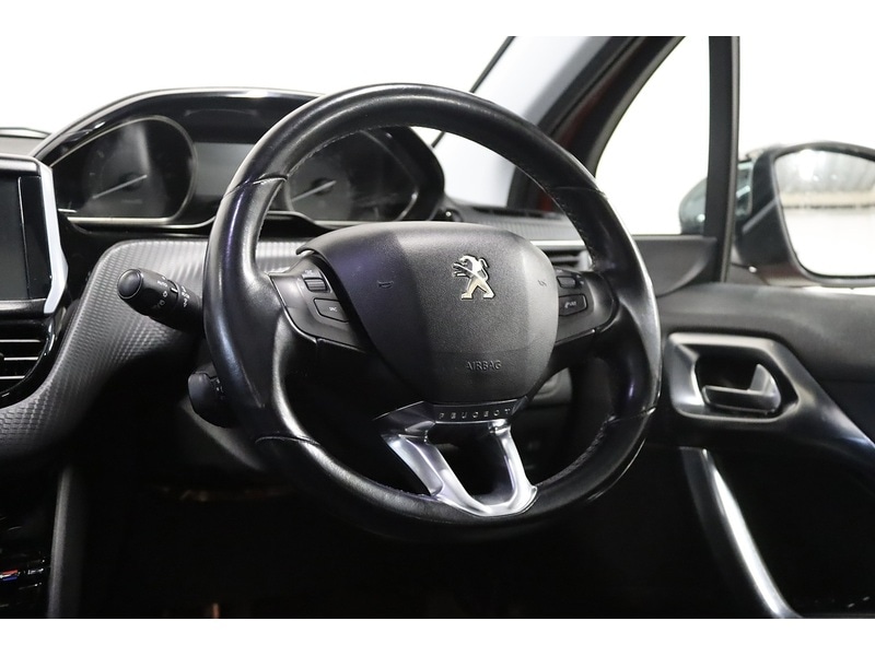 Used Peugeot 2008 2016 for sale - 76821314: Photo 13