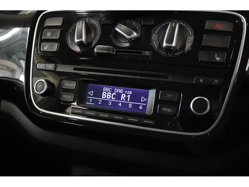 Used Volkswagen up! 2014 for sale - 76531674: Photo 25