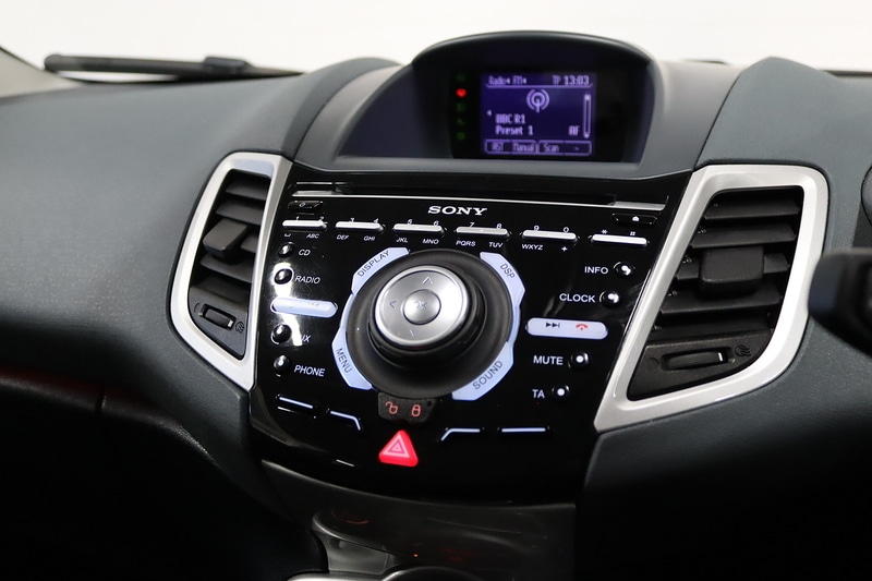 Used Ford Fiesta 2011 for sale - 77423051: Photo 25