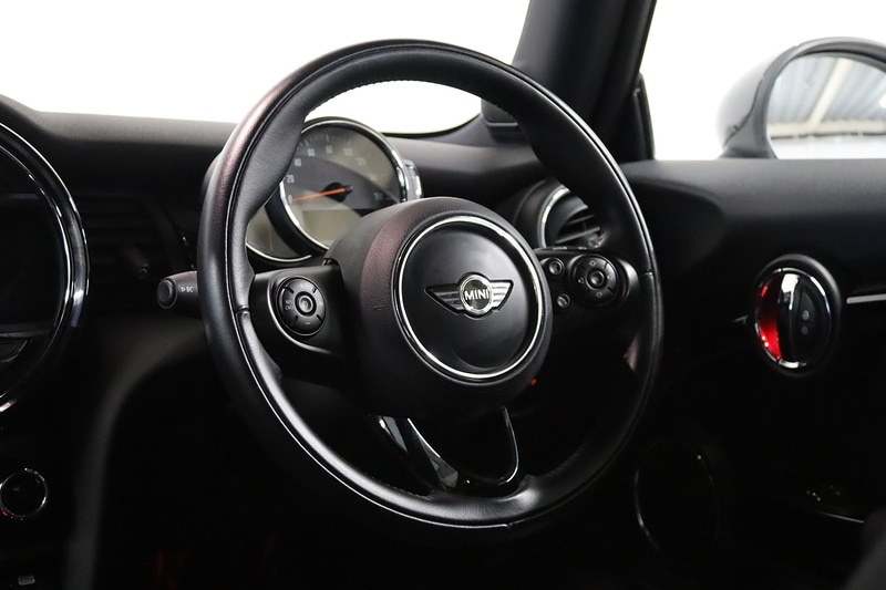 Used MINI Hatch 2018 for sale - 77437874: Photo 13