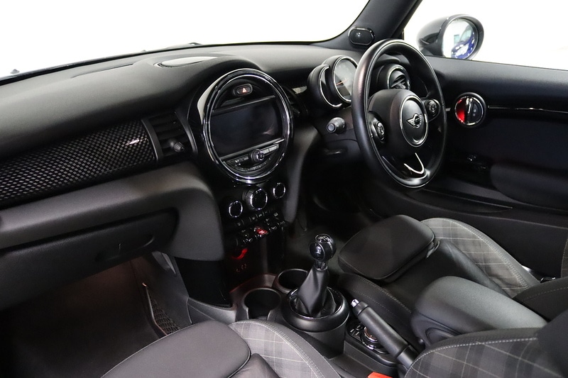 Used MINI Hatch 2018 for sale - 77437874: Photo 19