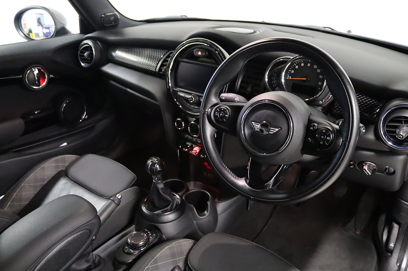 Used MINI Hatch 2018 for sale - 77437874: Photo 32