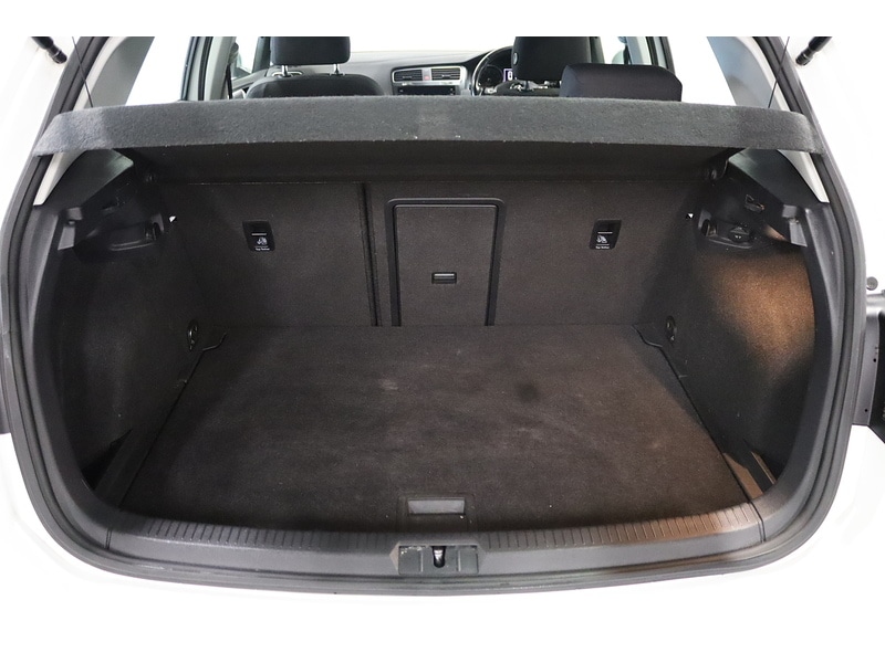 Used Volkswagen Golf 2019 for sale - 76778018: Photo 32