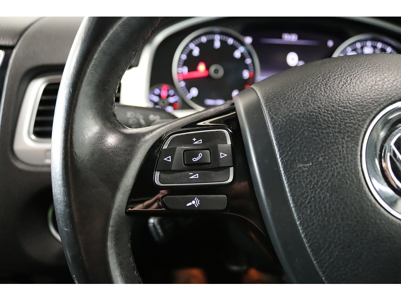 Used Volkswagen Touareg 2017 for sale - 76778010: Photo 15