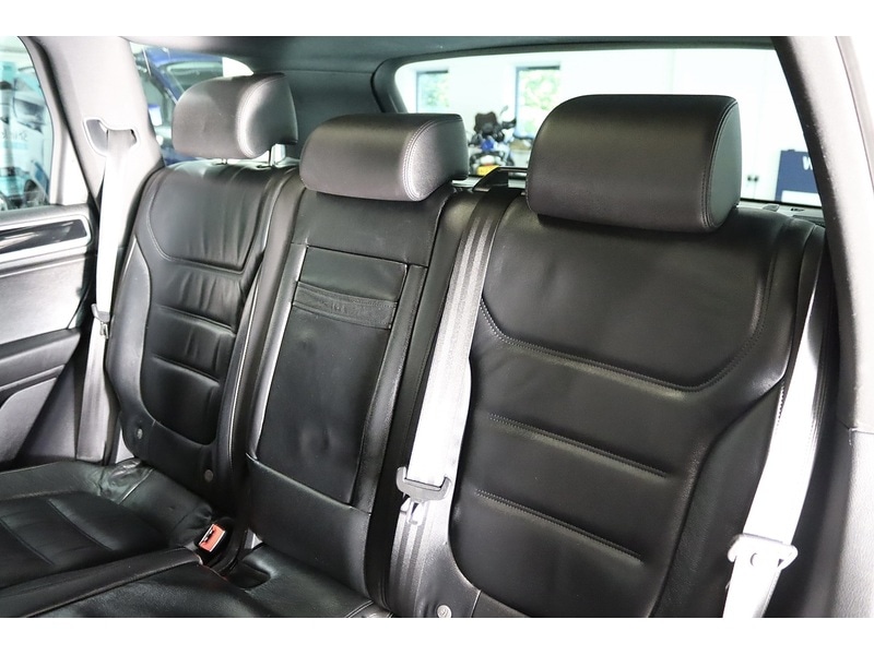 Used Volkswagen Touareg 2017 for sale - 76778010: Photo 18