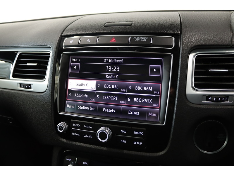 Used Volkswagen Touareg 2017 for sale - 76778010: Photo 24