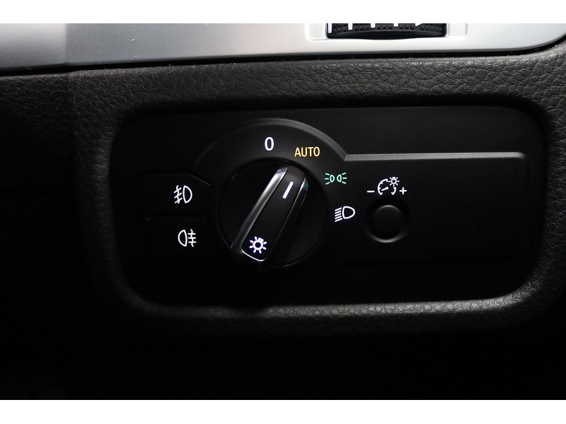 Used Volkswagen Touareg 2017 for sale - 76778010: Photo 33