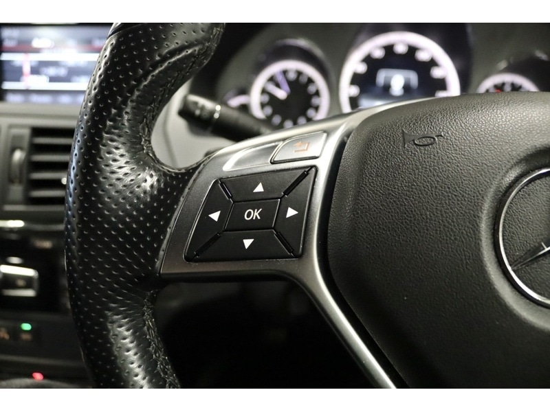 Used Mercedes-Benz E Class 2013 for sale - 76884425: Photo 19