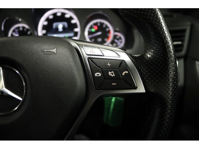 Used Mercedes-Benz E Class 2013 for sale - 76884425: Photo 20