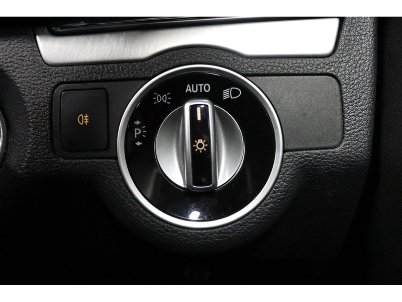 Used Mercedes-Benz E Class 2013 for sale - 76884425: Photo 21