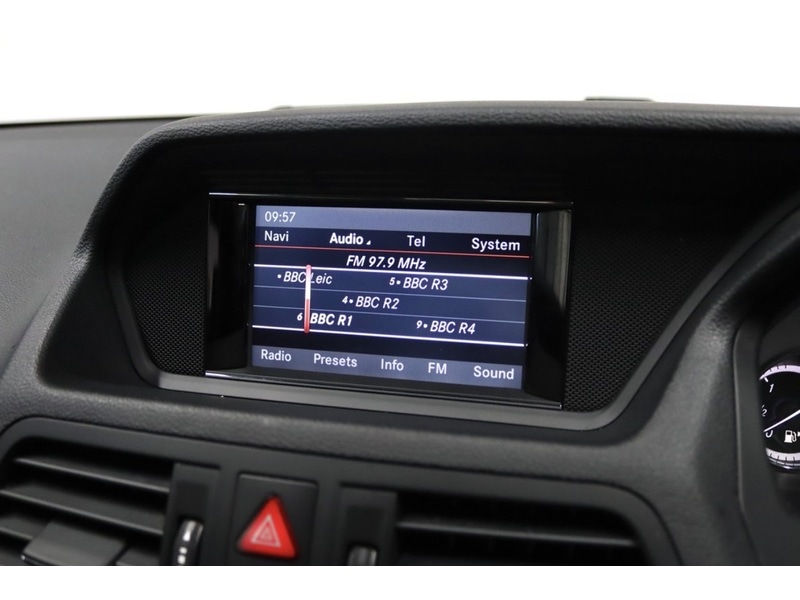 Used Mercedes-Benz E Class 2013 for sale - 76884425: Photo 24