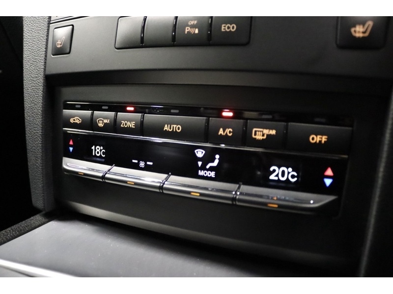 Used Mercedes-Benz E Class 2013 for sale - 76884425: Photo 28