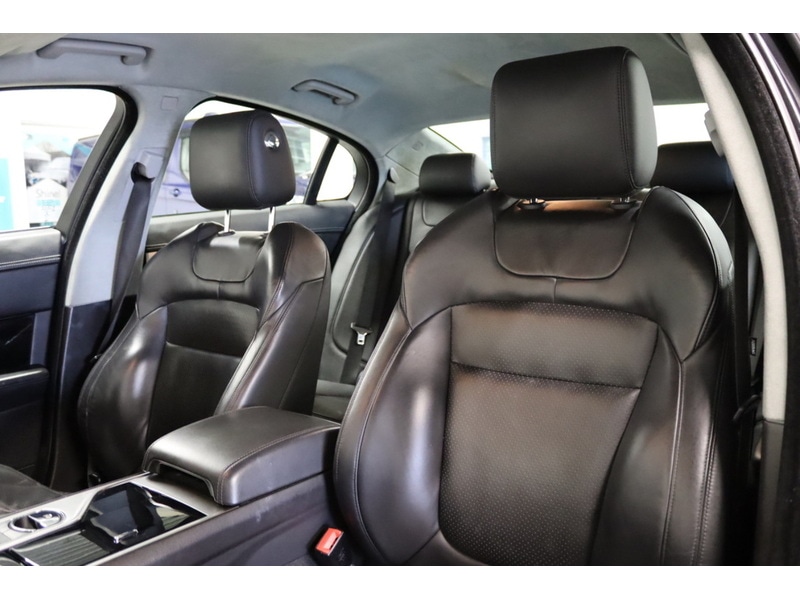 Used Jaguar XF 2013 for sale - 76570702: Photo 15