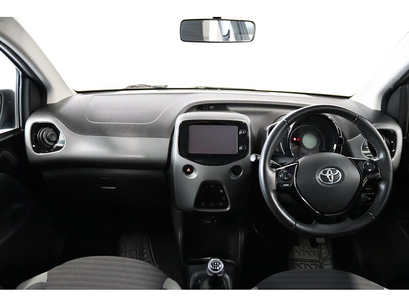 Used Toyota AYGO 2018 for sale - 76531639: Photo 12