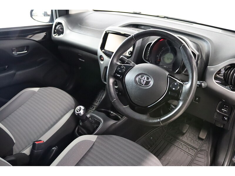 Used Toyota AYGO 2018 for sale - 76531639: Photo 26