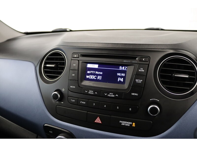 Used Hyundai i10 for sale - 76531654: Photo 19