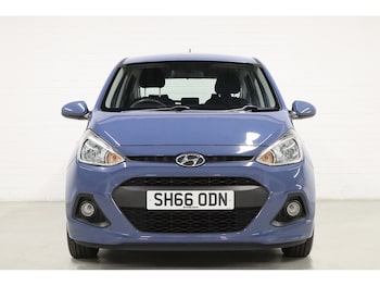 Used Hyundai i10 2016 for sale - 76531654: Photo